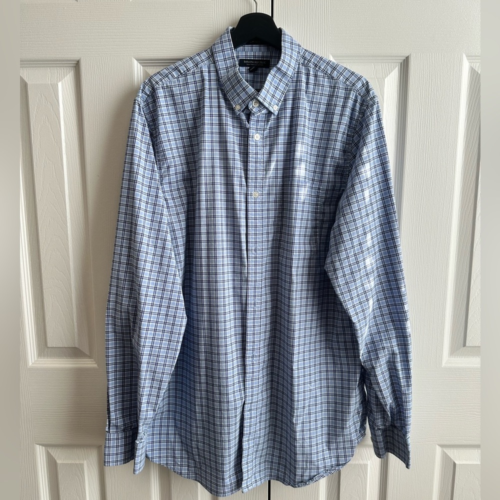 Banana Republic Blue Casual Button Down Shirt